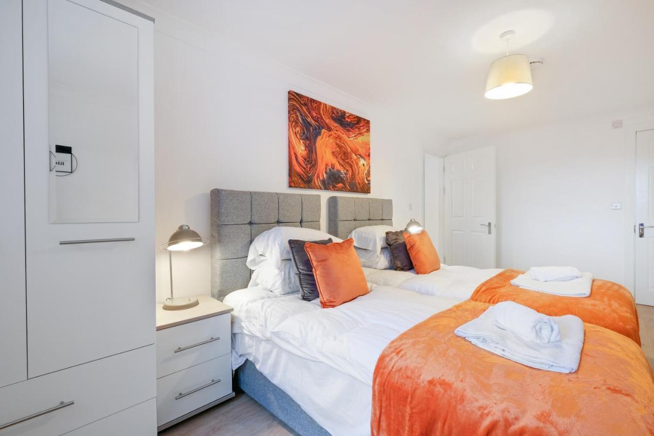 Pinewood Studios, Iver Slough Heathrow 1 & 2 Bedroom Apartments With Parking By Arista Living 外观 照片