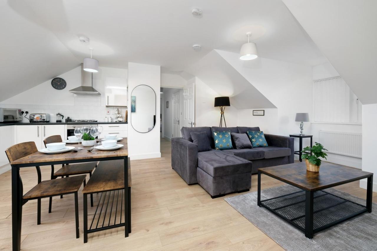 Pinewood Studios, Iver Slough Heathrow 1 & 2 Bedroom Apartments With Parking By Arista Living 外观 照片