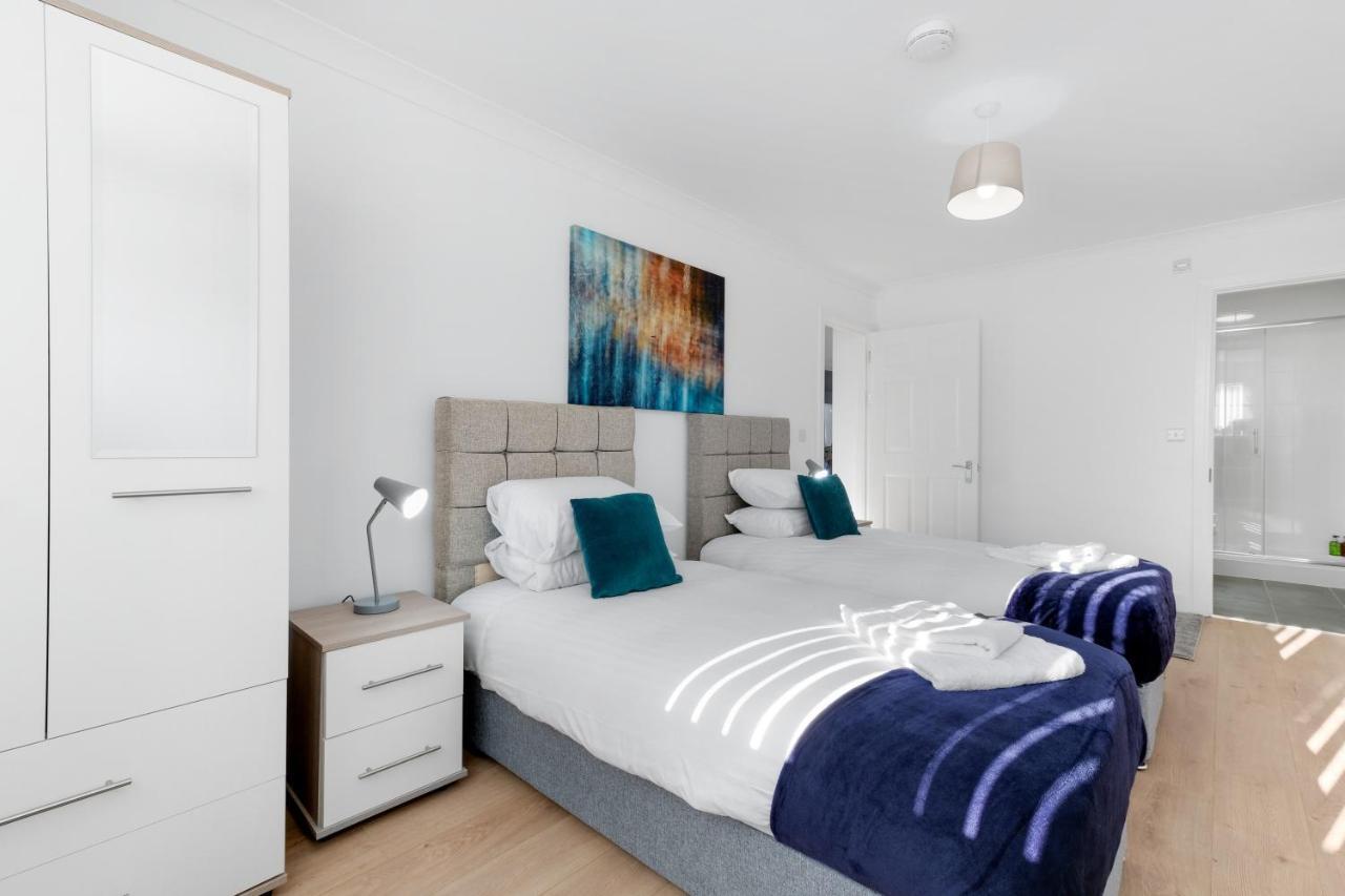 Pinewood Studios, Iver Slough Heathrow 1 & 2 Bedroom Apartments With Parking By Arista Living 外观 照片