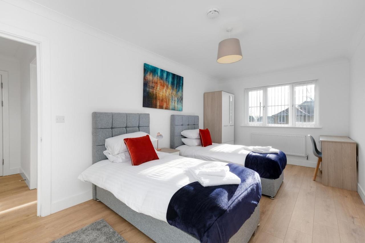 Pinewood Studios, Iver Slough Heathrow 1 & 2 Bedroom Apartments With Parking By Arista Living 外观 照片